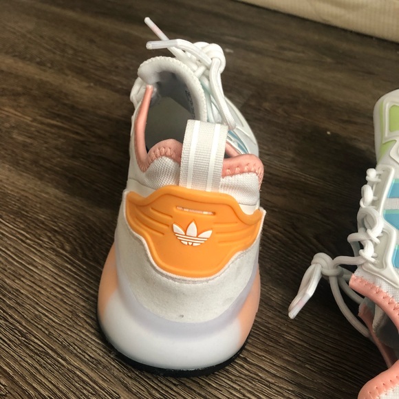 WOMEN'S ADIDAS ORIGINALS ZX 2K BOOST Size 6 - Picture 5 of 6